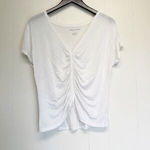 AMERICAN EAGLE Soft & Sexy Conch White Tee Medium